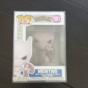 Mewtwo Funko Pop Pokémon 581 Vinyl Figure - New in box